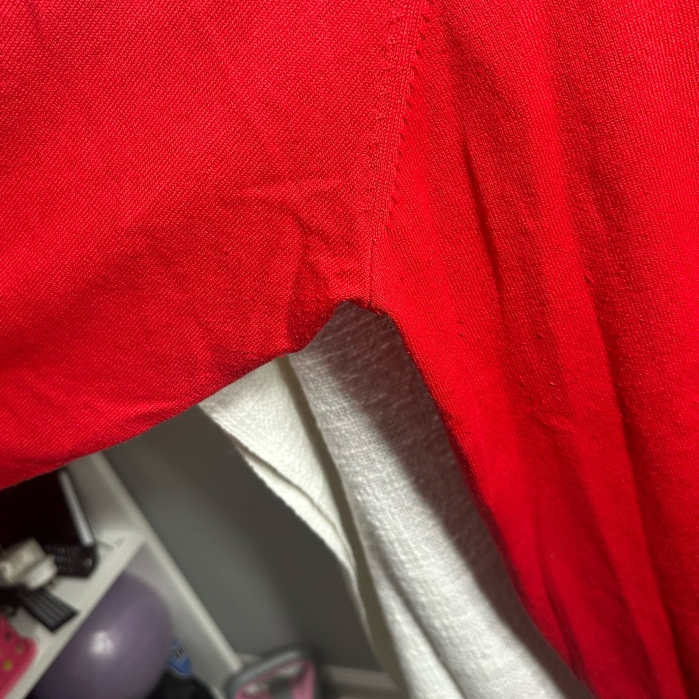 Universal Standard Eco Relaxed Core Crew – Size Small – Flame Red - Picture 3 of 7